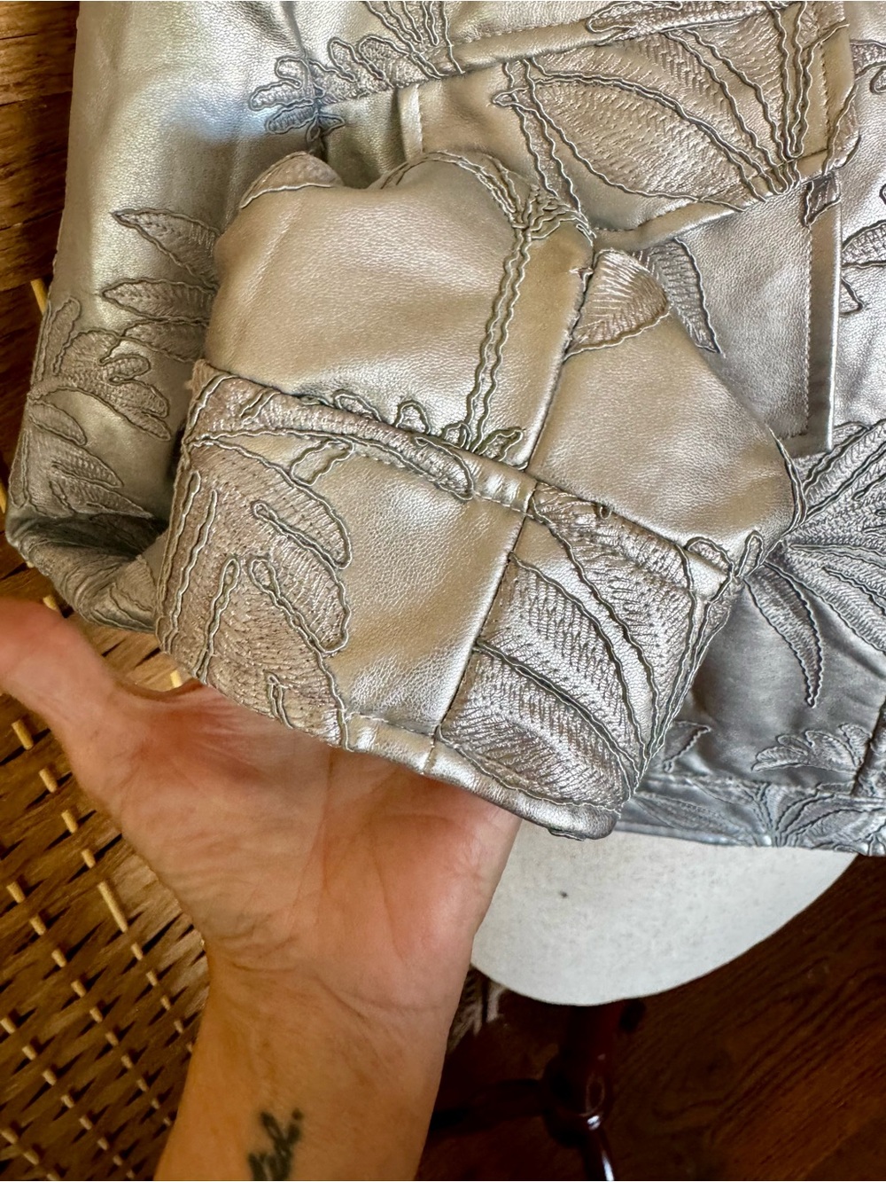 NWT Guess Clelia embroidered metallic silver trucker jacket - Picture 6 of 16